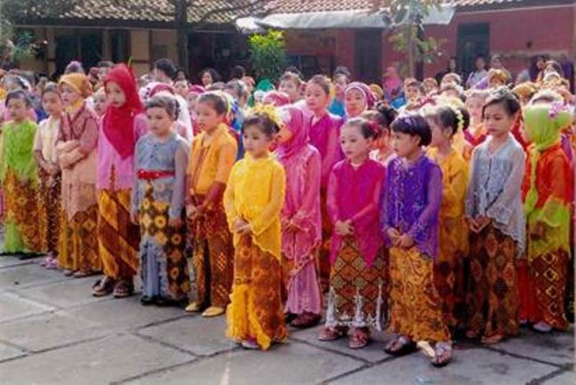 Memperingati hari RA Kartini